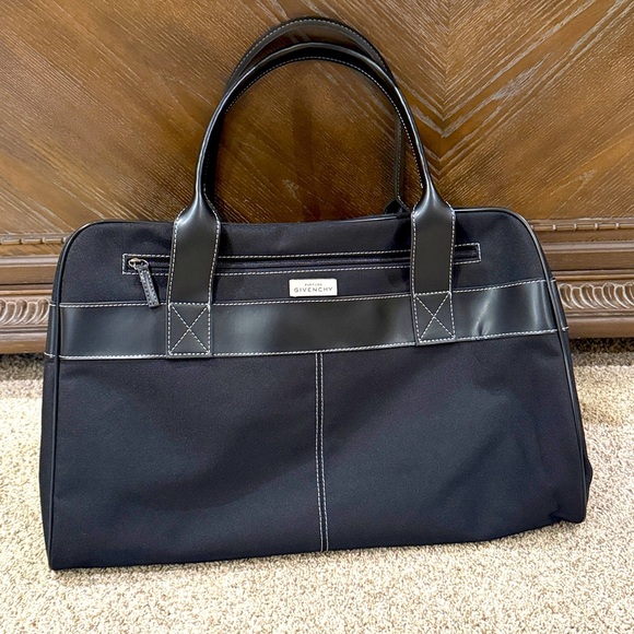 Givenchy weekender Duffle Bag 🌟 - Picture 1 of 7